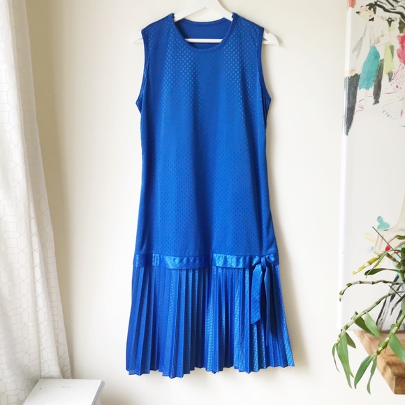 Blue midi dress with lower pleated skirt and tonal diamond design - Picture 4 of 7